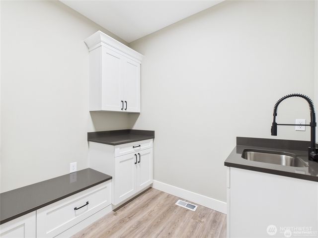 902 NE Tyler Place, East Wenatchee, WA 98802