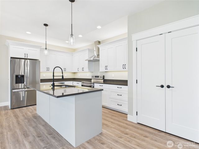 902 NE Tyler Place, East Wenatchee, WA 98802