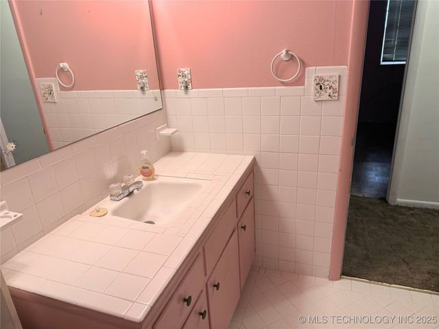 807 N C Avenue, Cleveland, OK 74020