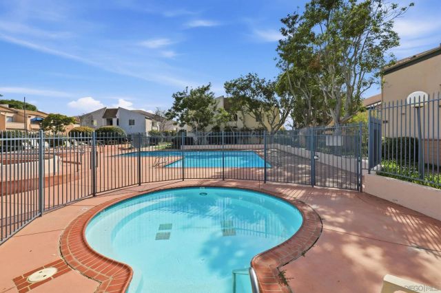 3262 Ashford St F, San Diego, CA 92111