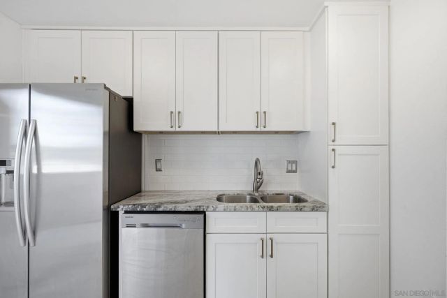 3262 Ashford St F, San Diego, CA 92111