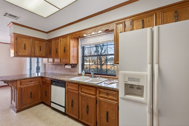 5430 Coach Road, Bossier City, LA 71111