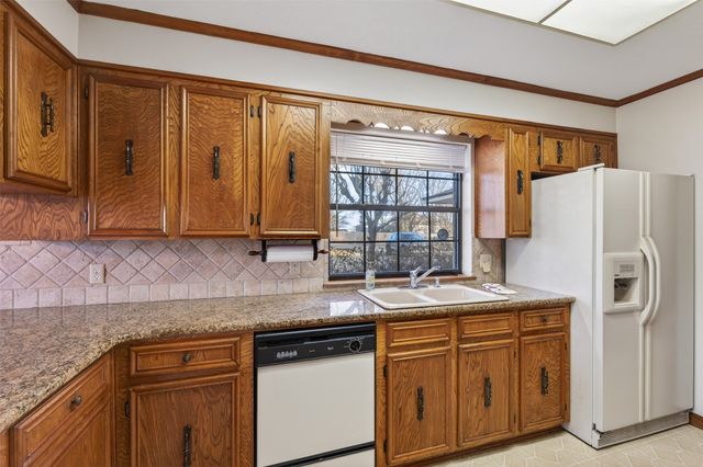 5430 Coach Road, Bossier City, LA 71111