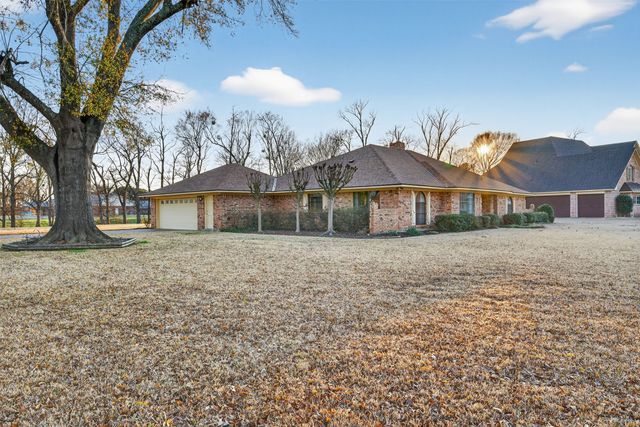 5430 Coach Road, Bossier City, LA 71111