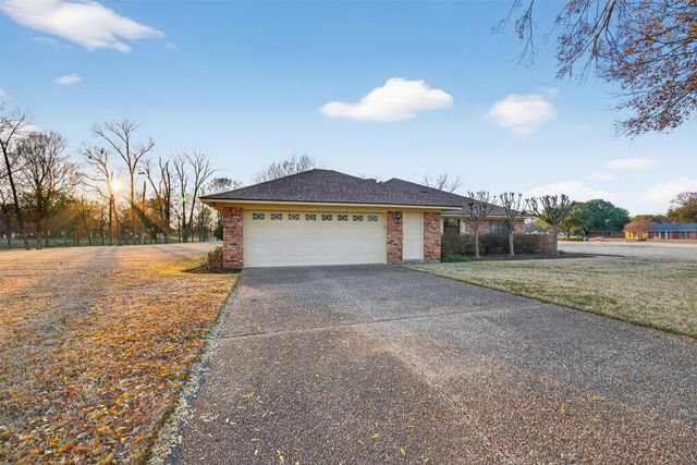 5430 Coach Road, Bossier City, LA 71111