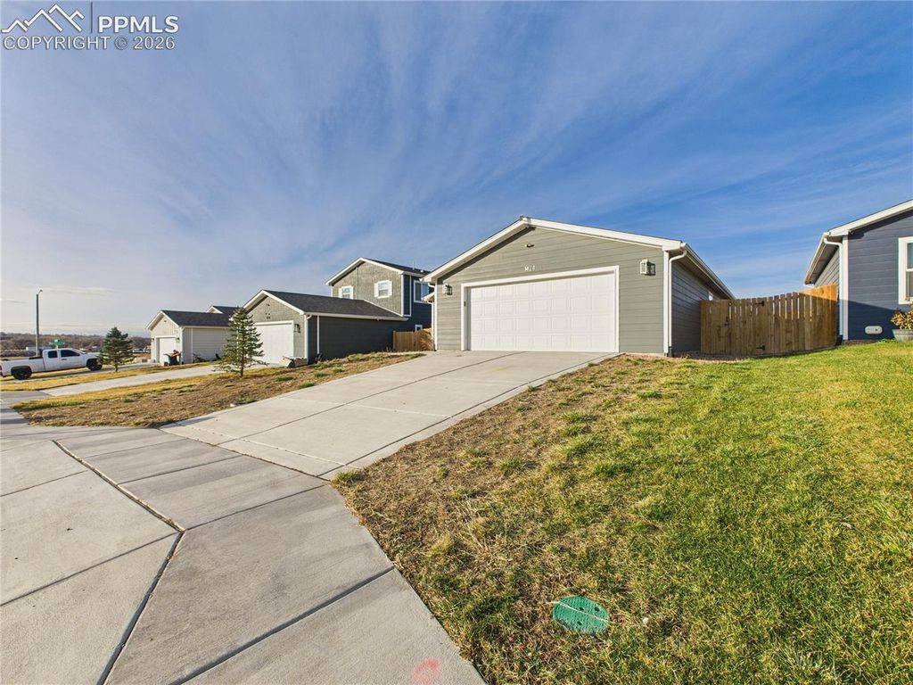 1424 Rivers Run Avenue, Pueblo, CO 81001 — photo 3