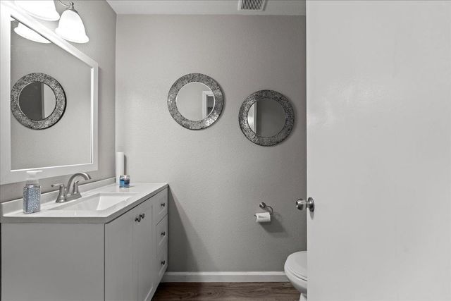 4102 Weymouth Ln, Sacramento, CA 95823