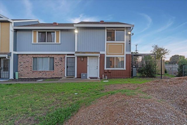 4102 Weymouth Ln, Sacramento, CA 95823