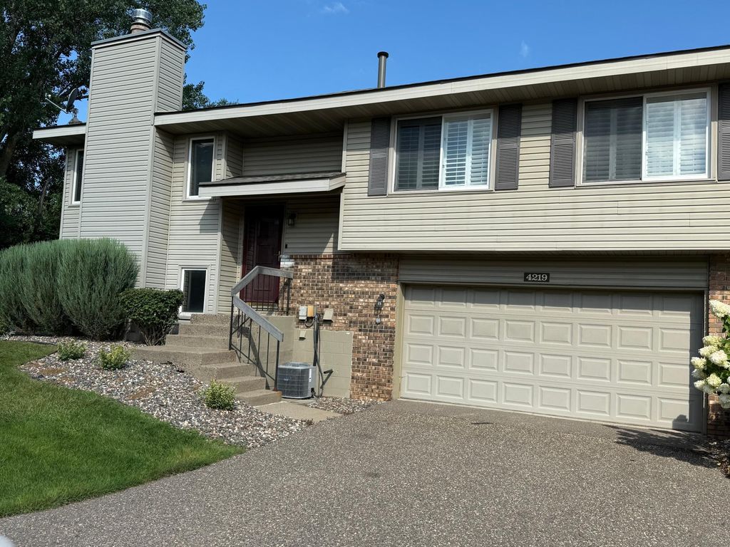 4219 Hemlock Lane N, Plymouth, MN 55441