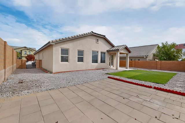 7007 Wrangell Loop NE, Rio Rancho, NM 87144