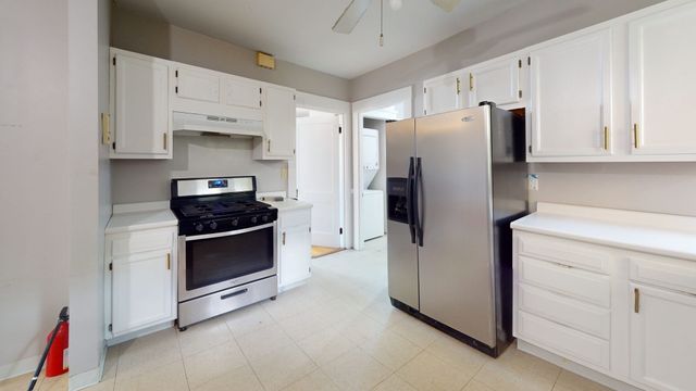 8 Murray Hill Rd 2, Malden, MA 02148