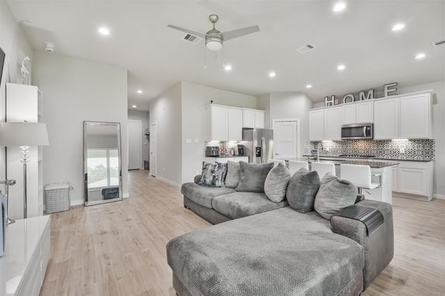 14226 Lake Lodge Dr Drive, Conroe, TX 77384