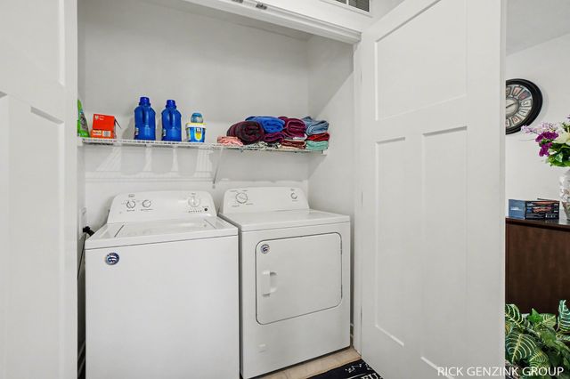 392 Harbor Town Court 4, Holland City, MI 49423