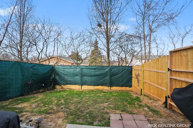 392 Harbor Town Court 4, Holland City, MI 49423