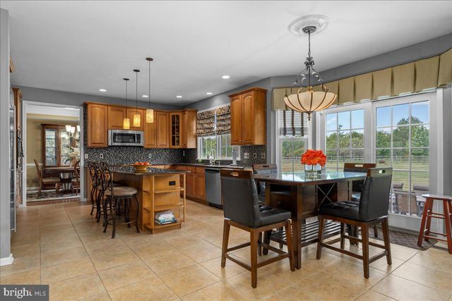 174 SMITHTOWN RD, Pipersville, PA 18947