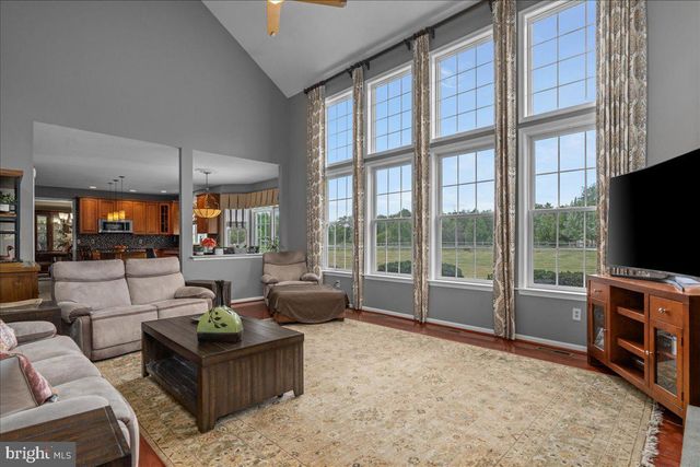 174 SMITHTOWN RD, Pipersville, PA 18947