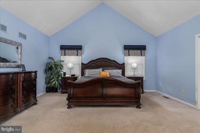 174 SMITHTOWN RD, Pipersville, PA 18947