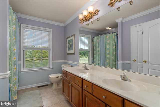 174 SMITHTOWN RD, Pipersville, PA 18947