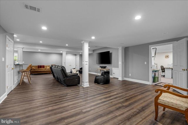 174 SMITHTOWN RD, Pipersville, PA 18947