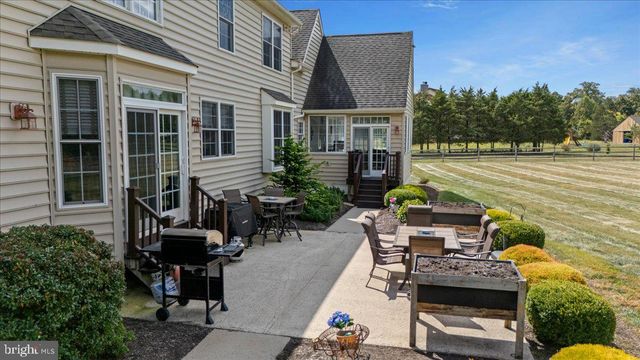 174 SMITHTOWN RD, Pipersville, PA 18947