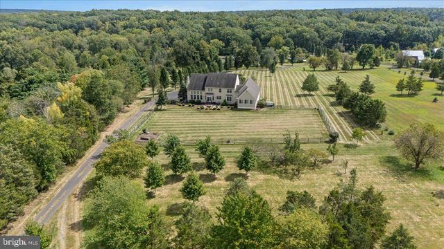 174 SMITHTOWN RD, Pipersville, PA 18947