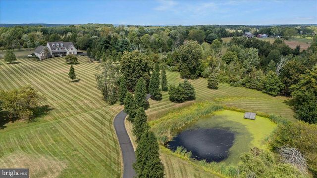 174 SMITHTOWN RD, Pipersville, PA 18947