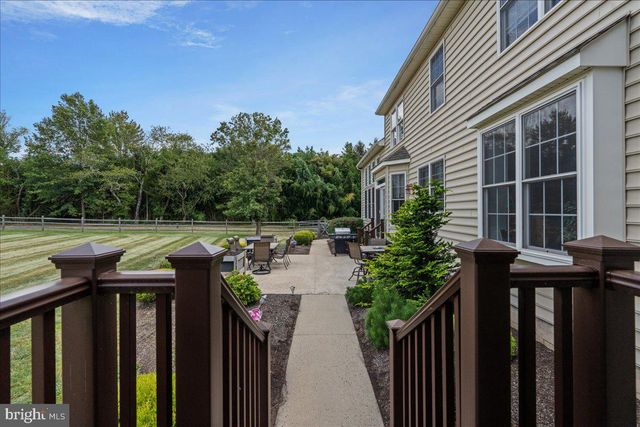 174 SMITHTOWN RD, Pipersville, PA 18947