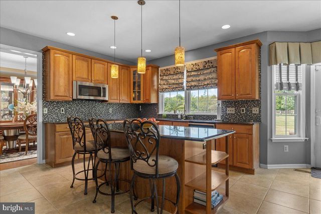 174 SMITHTOWN RD, Pipersville, PA 18947