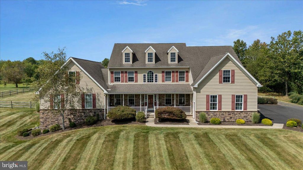 174 SMITHTOWN RD, Pipersville, PA 18947