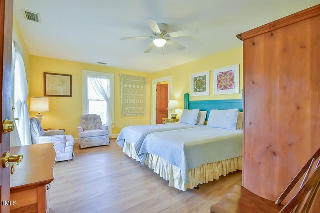 144 Celebrity Dairy Way, Siler City, NC 27344