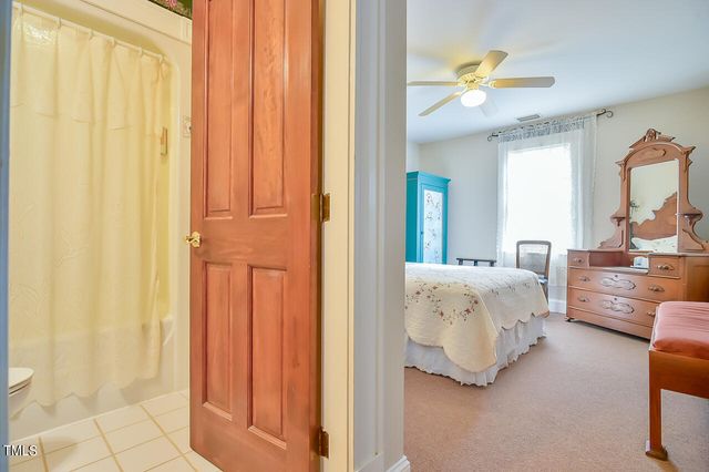 144 Celebrity Dairy Way, Siler City, NC 27344