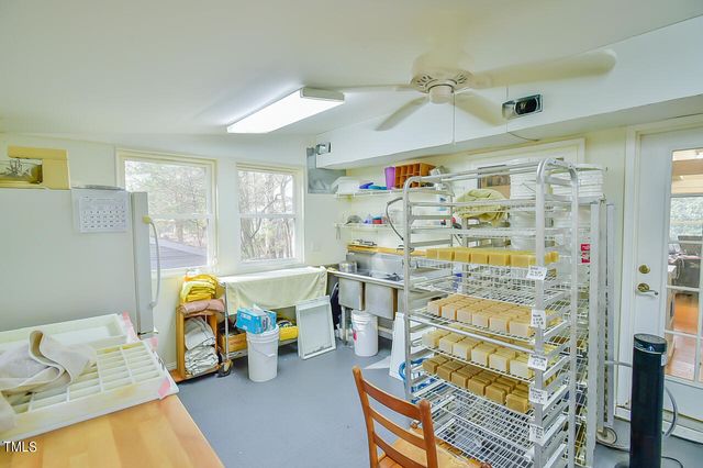 144 Celebrity Dairy Way, Siler City, NC 27344