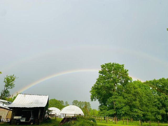 144 Celebrity Dairy Way, Siler City, NC 27344