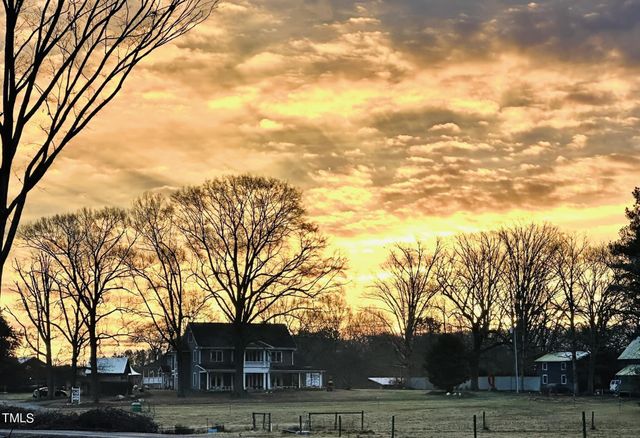 144 Celebrity Dairy Way, Siler City, NC 27344