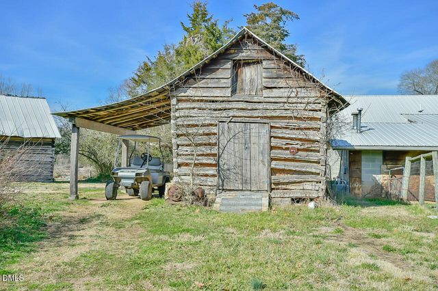 144 Celebrity Dairy Way, Siler City, NC 27344