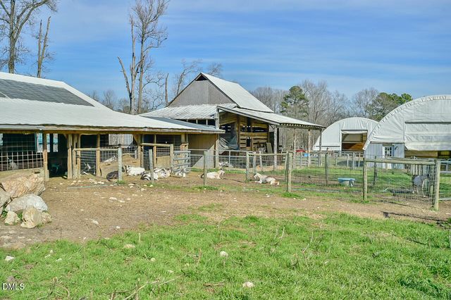 144 Celebrity Dairy Way, Siler City, NC 27344