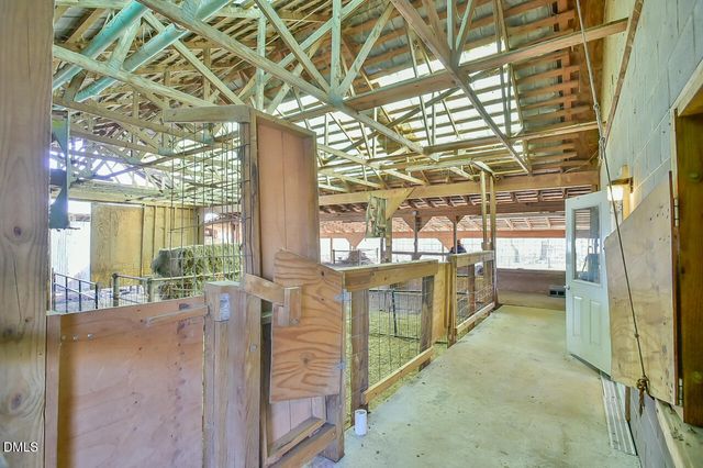 144 Celebrity Dairy Way, Siler City, NC 27344