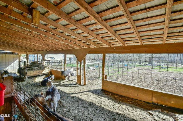 144 Celebrity Dairy Way, Siler City, NC 27344