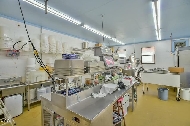 144 Celebrity Dairy Way, Siler City, NC 27344