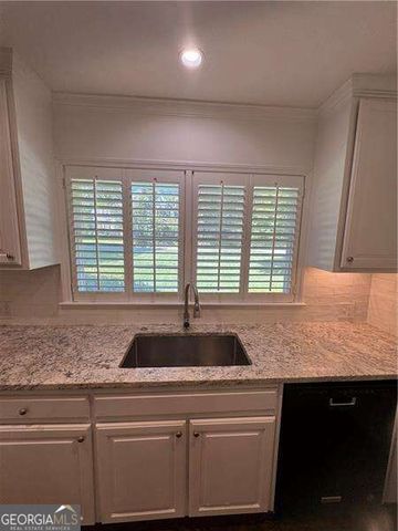 304 Colewood Way NW, Sandy Springs, GA 30328