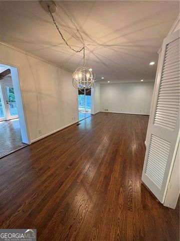 304 Colewood Way NW, Sandy Springs, GA 30328