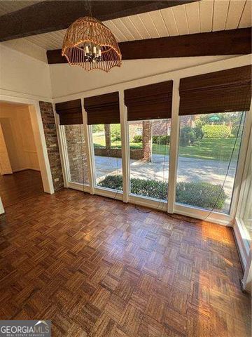 304 Colewood Way NW, Sandy Springs, GA 30328