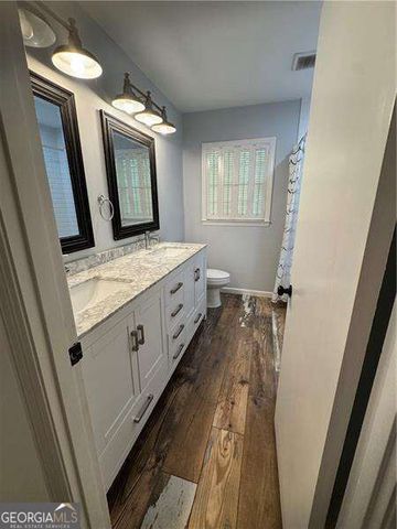 304 Colewood Way NW, Sandy Springs, GA 30328