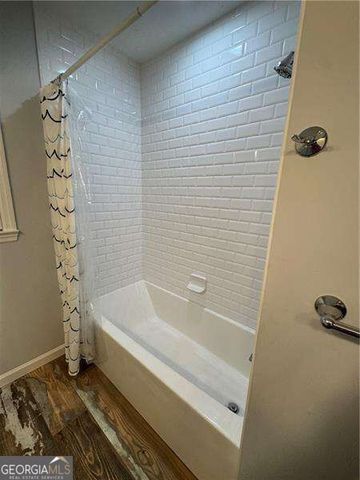 304 Colewood Way NW, Sandy Springs, GA 30328