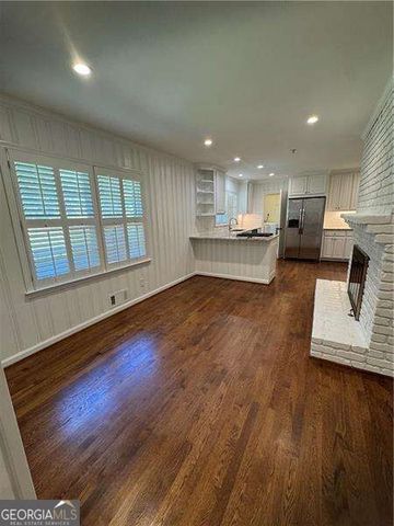304 Colewood Way NW, Sandy Springs, GA 30328