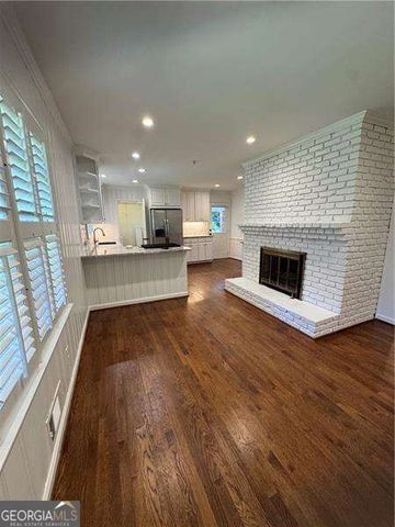 304 Colewood Way NW, Sandy Springs, GA 30328