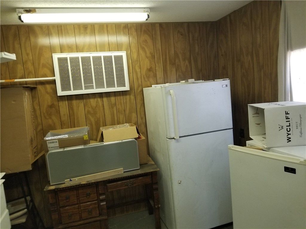 801 W Market St, Rockport, TX 78382 — photo 4