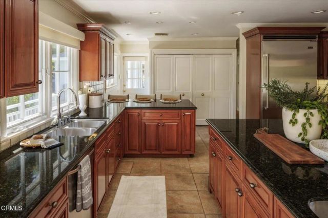 1650 Knollwood Drive, Pasadena, CA 91103
