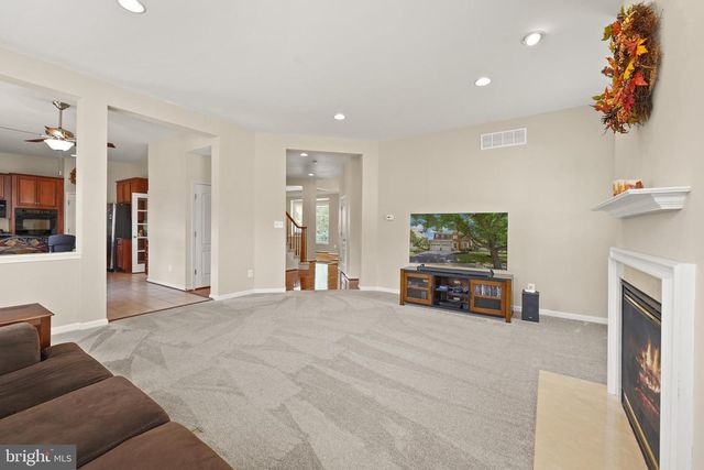 19296 CREEK FIELD CIR, Leesburg, VA 20176