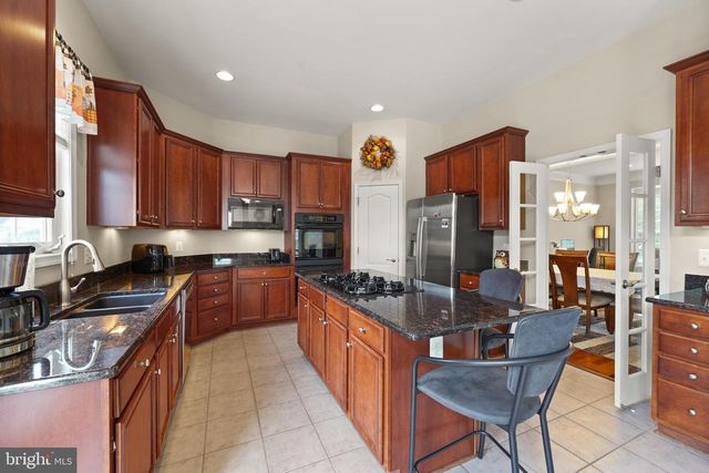 19296 CREEK FIELD CIR, Leesburg, VA 20176